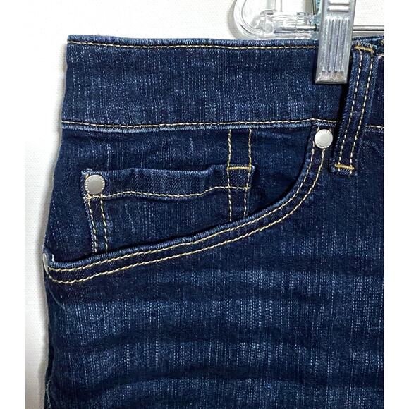 Torrid Denim Jean Shorts Button Fly High Rise Cuffed First At Fit Womens 24 - Picture 4 of 8